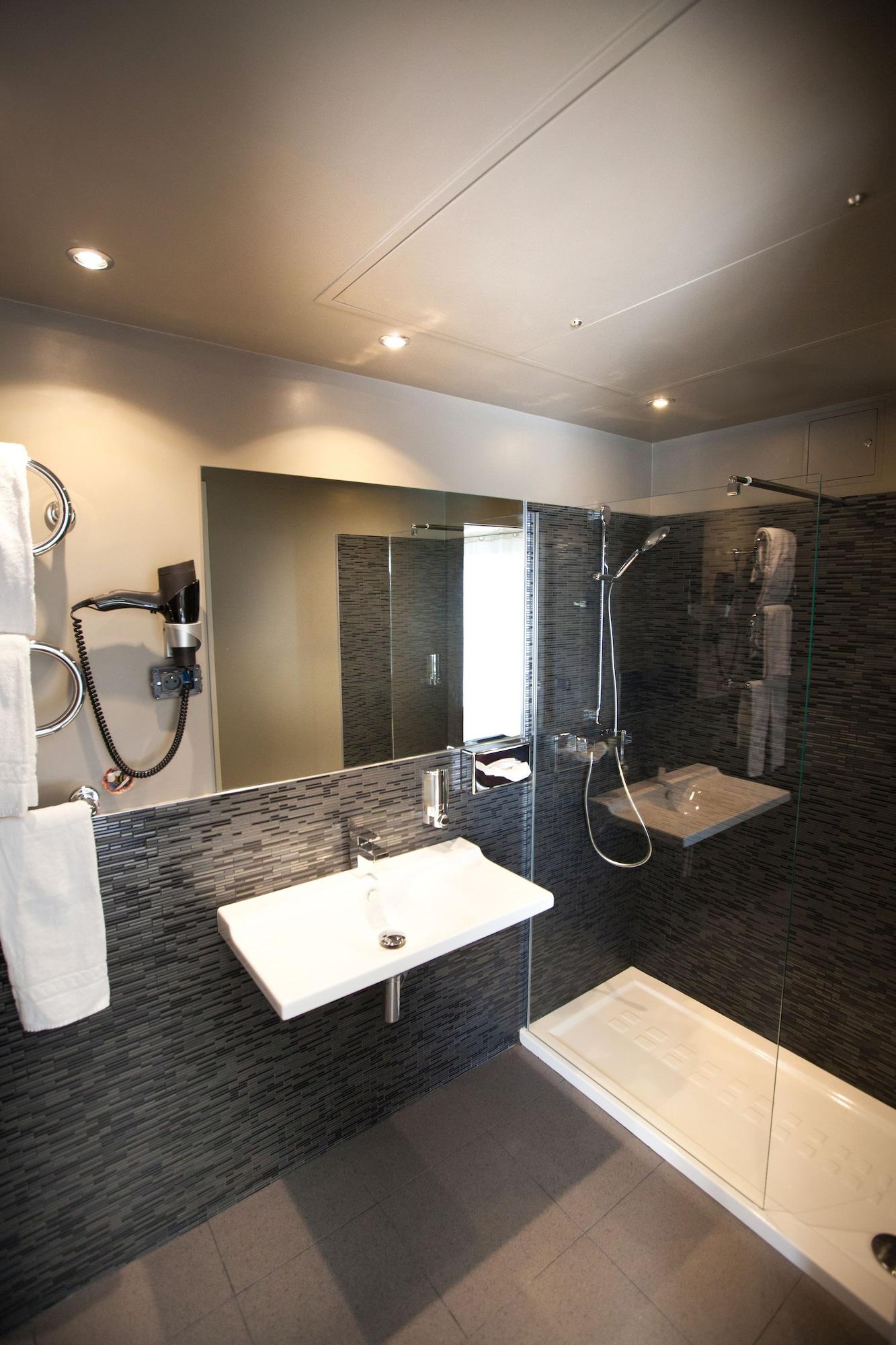 Hotel Helussi Parigi