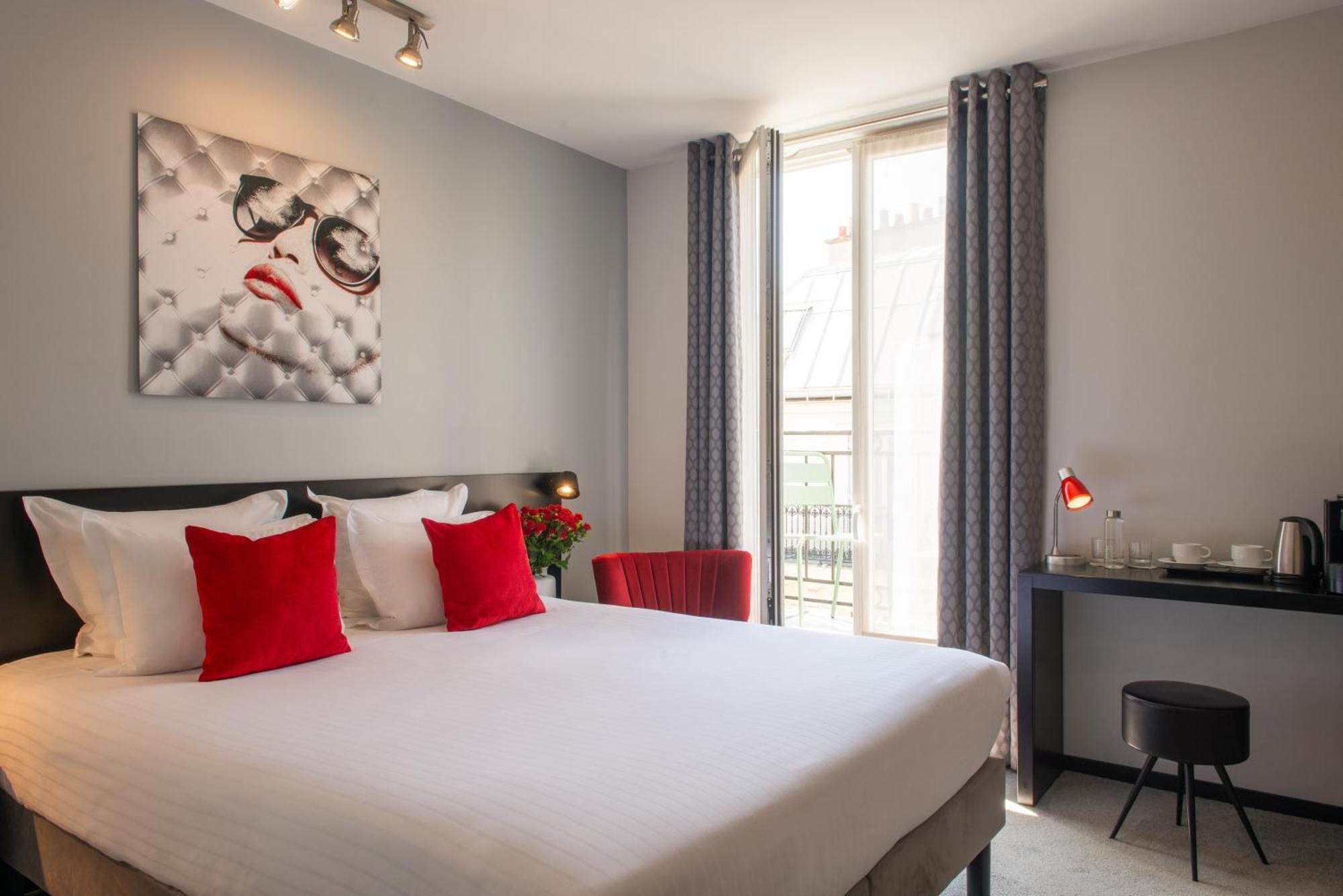 Hotel Helussi Parigi