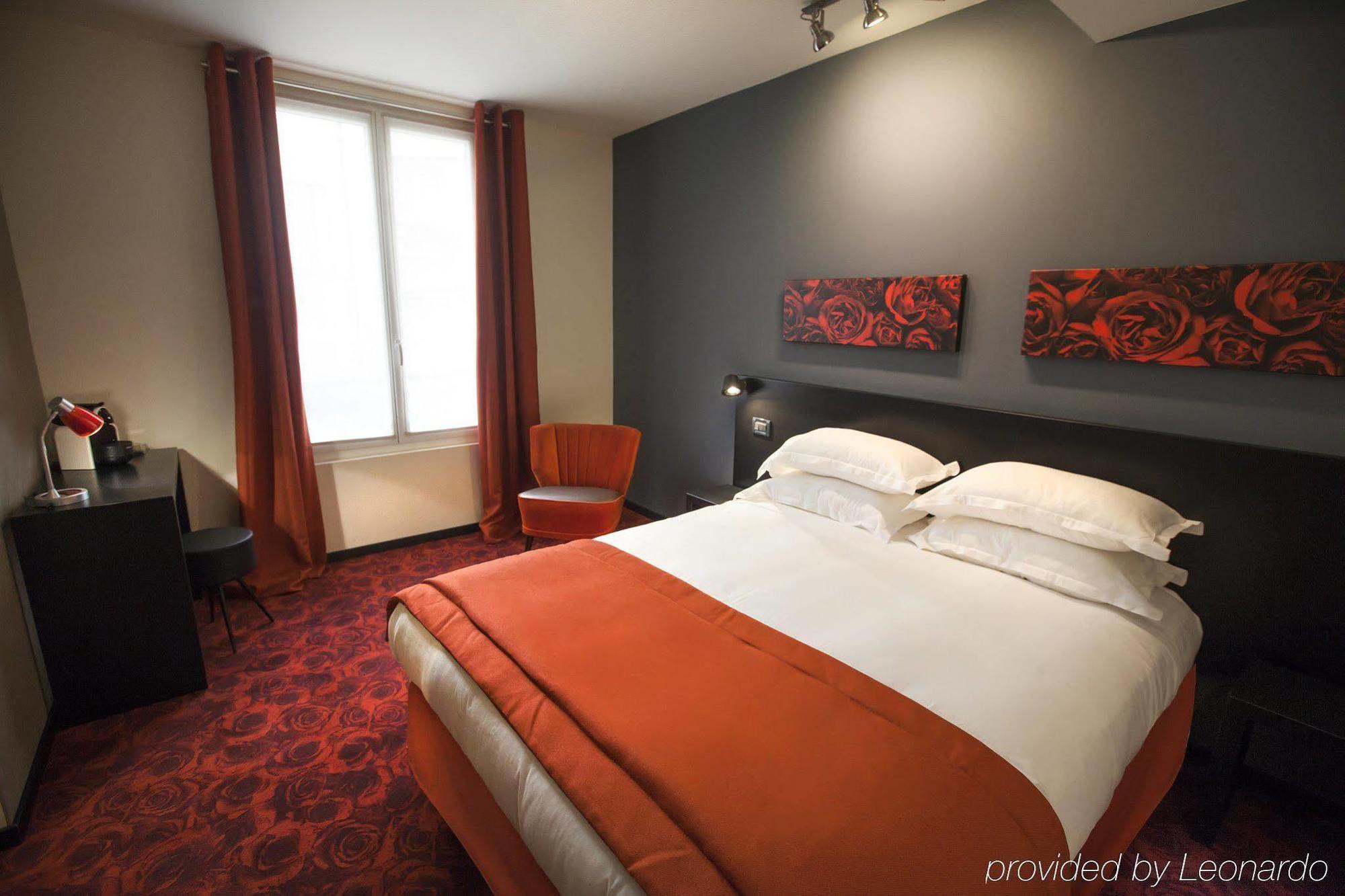 Hotel Helussi Parigi